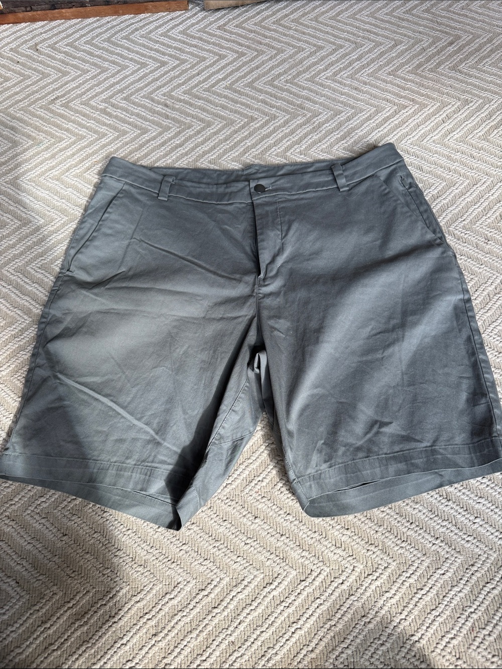 Lululemon size 36 commission shorts 9”